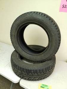 lot 303 image: Lot of (2) Hankook 22565R17 102T Directional Tires