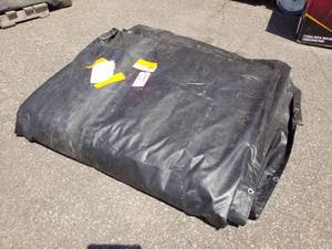 lot 404 image: Tarp