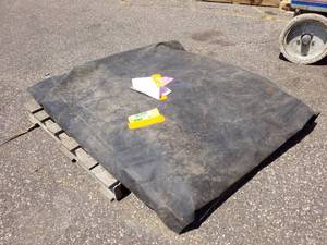 lot 403 image: Tarp
