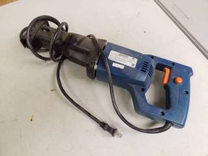 lot 609 image: Chicago Electric Power Tools Reciprocating Saw LR114129
