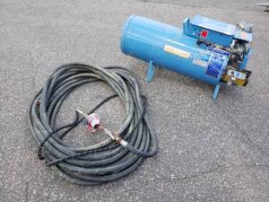 lot 805 image: Sure Flame Construction Heater 400,000 BTU S405