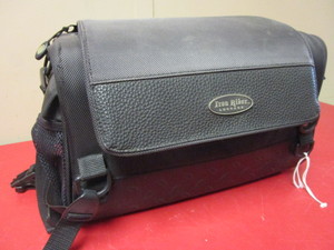 lot 433 image: IRON RIVER LUGGAGE MOTORCYCLE BAG