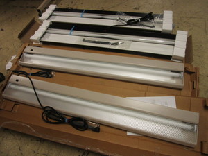 lot 435 image: OFFICEWORK LIGHTS, STEELCASE AND LIGHT CORP. - NEW