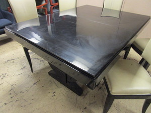 lot 437 image: DINING TABLE SET