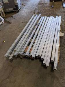 lot 246 image: Large Pallet of 2.25 x 2.25 Structural Extruded Aluminum