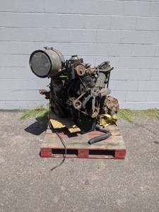 lot 243 image: 4-53 Detroit Diesel Engine