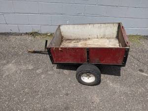 lot 269 image: Homemade Tilting Lawn Trailer