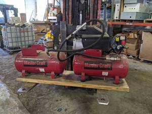 lot 271 image: MasterCraft Compressor 12 Gallon Capacity