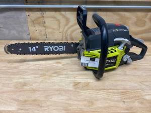lot 38 image: RYOBI RY3714 14 in. 37cc 2-Cycle Gas Chainsaw