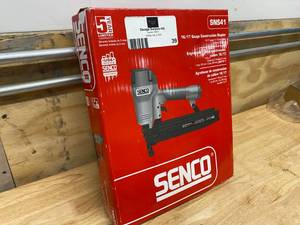 lot 39 image: SENCO SNS41 1617 gauge construction stapler