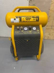 lot 71 image: DEWALT 4.5 Gal. Portable Electric Air Compressor