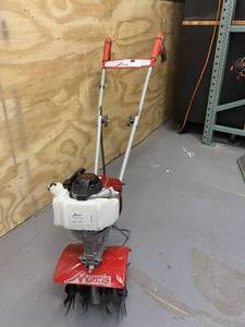 lot 82 image: MANTIS 25cc 4-Cycle Plus Gas Mini Tiller