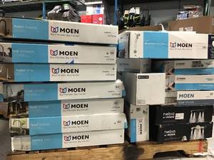 lot 26 image: PALLET WITH MOEN FAUCETS FOR PARTS SEE PICS