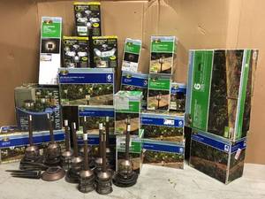 lot 1 image: PALLET WITH HAMPTON BAY LIGHTS SEE PICS