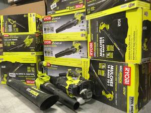 lot 4 image: PALLET WITH RYOBI BLOWERS SEE PICS