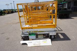 lot 9 image: Hybrid Brand Model HB1030 Electric Scissors Lift