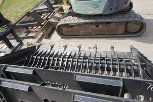 lot 17 image: Brand New Universal Mount Bobcat Skid Loader Skid Steer 72 Rock Bucket