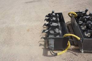 lot 20 image: Brand Universal Mount Bobcat Skid Loader Skid Steer 48 Hydraulic Rotary Tiller Attachment