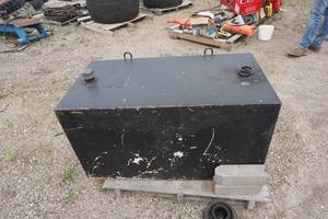 lot 30 image: 100 Gallon Truck BedFlat Bed Fuel Tank