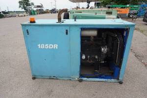 lot 7 image: 2004 Grimmer-Schmidt Model 185DR SkidDeck Mount Air Compressor