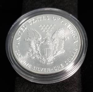 1987 AMERICAN SILVER EAGLE 1 TROY OZ. .999 FINE SILVER IN AIRTITE