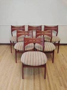 lot 3 image: 8 VINTAGE Danish Dining Chairs