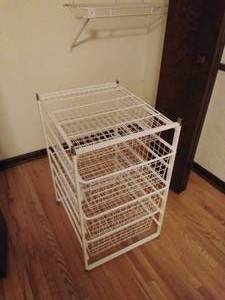 lot 28 image: Closet Storage