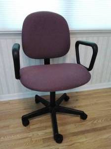 lot 46 image: Office Chair