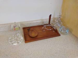 lot 66 image: Misc Vintage decor and bar items
