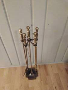 lot 76 image: Fireplace Poker Set