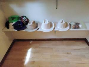 lot 84 image: Hats and Balls