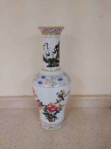 lot 87 image: Large Vase with Cranes