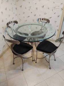 lot 102 image: Glass kitchen table with 4 chairs