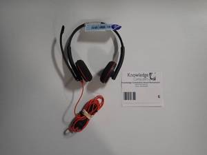 lot 6 image: Microphone headset