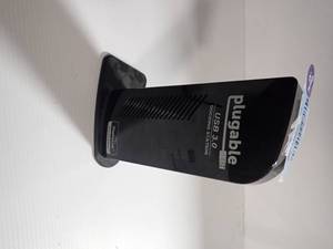 lot 32 image: USB docking station