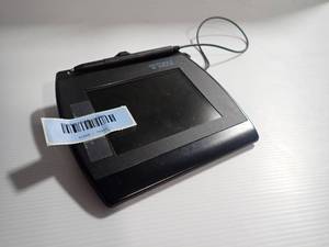 lot 78 image: Topaz signature pad