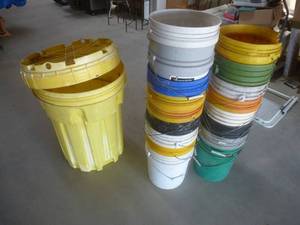 lot 69 image: Assorted Pails