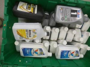 lot 112 image: Assorted Oil Quarts