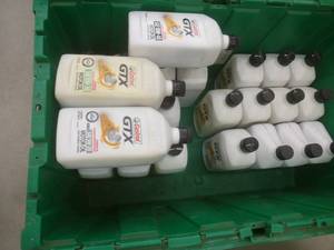 lot 114 image: GTX Oil Quarts