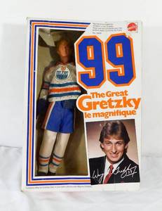 lot 54 image: Vintage 1983 Mattel Wayne Gretzy Action Figure