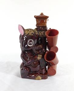 lot 81 image: Vintage Ceramic Donkey Bar Decanter with Hanging Plastic Shot Glasses