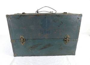 lot 103 image: Vintage General Electric Repairman Case with Vacuum Tubes