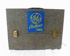 lot 101 image: Vintage General Electric Repairman and Vacuum Tubes Case