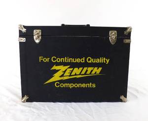 lot 107 image: Vintage Zenith Servicemans Case