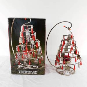 lot 143 image: Vintage International Silver Company Silver Plate Christmas Bobble Tree