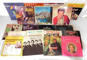 lot 160 image: Lot of 19 Vintage Record Albums