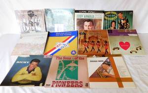 lot 151 image: Lot of 11 Vintage Polka Record Albums