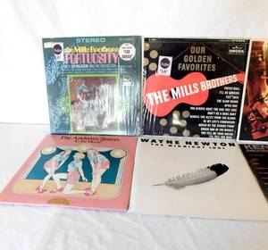 lot 149 image: Lot of 8 Vintage Record Albums including 2 Wayne Newton Albums