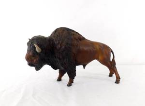 lot 116 image: Vintage Buffalo Figure
