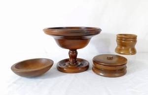 lot 202 image: Vintage Set of 4 Wooden Bowls